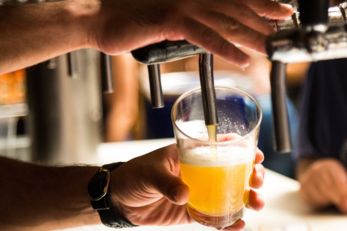 Tiraje de cerveza - Visita Gijón Profesional